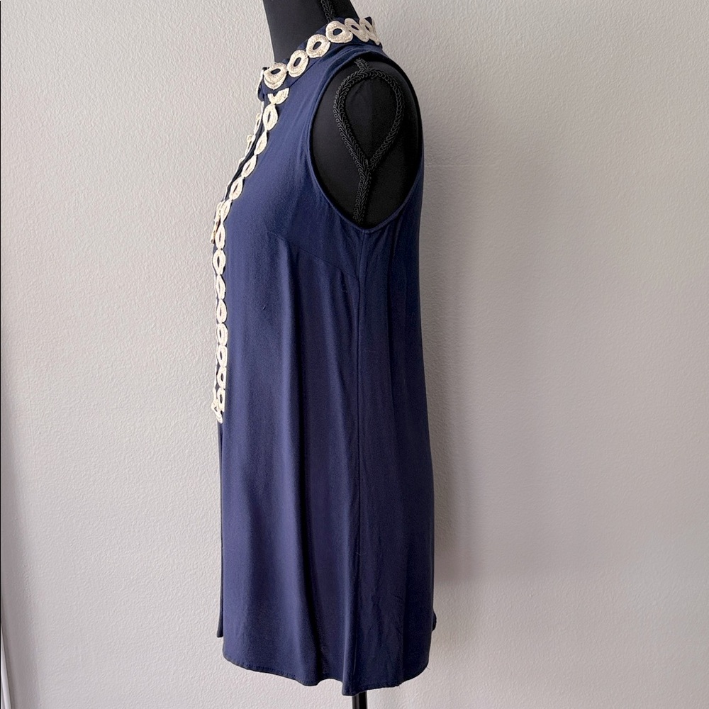 Lilly Pulitzer Navy Dress with Good Embroidery Detailing - Picture 4 of 9